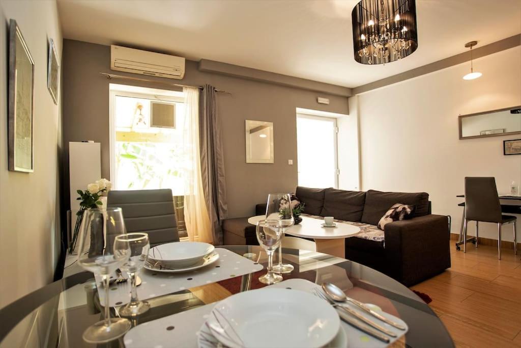 דירות Apartman Den,Rovinj Oaza U Centru Grada I Besplatnim Parkingom מראה חיצוני תמונה